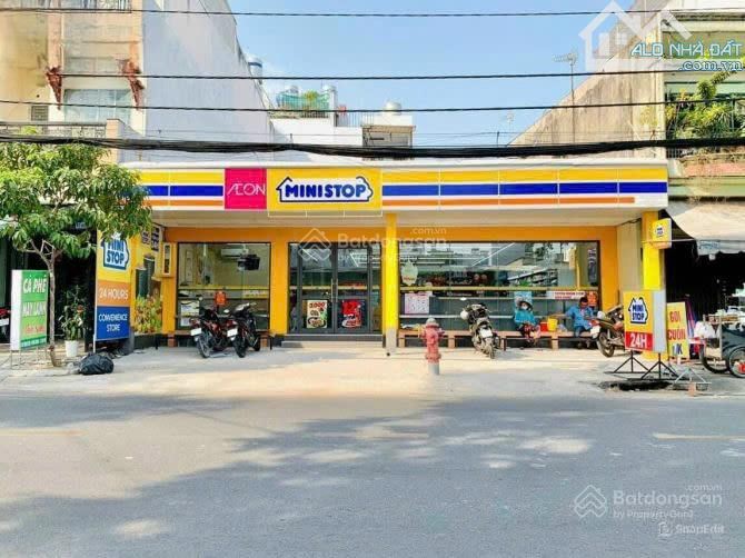 Bán nhà 10mx25m, mặt tiền Lê Văn Sỹ, Quận 3, cấp 4 đang cho Ministop thuê hĐT 90tr/tháng