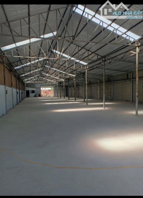 Cho thuê xưởng 1000m2 giá 35 triệu có điện 3 pha Thuận An Bình Dương - 1