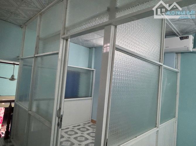 CHO THUÊ NHÀ 1 TRỆT 1 TẦNG LỬNG, 66M2, 2PN + NỘI THẤT GIÁ TỐT HẺM XE HƠI, TÂN LONG - 1