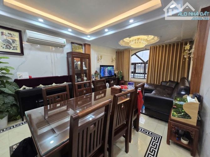 Bán nhà phố VIP Thái Hà - Ô tô tránh - kinh doanh 94m 4 tầng giá 24.5 tỷ - 1