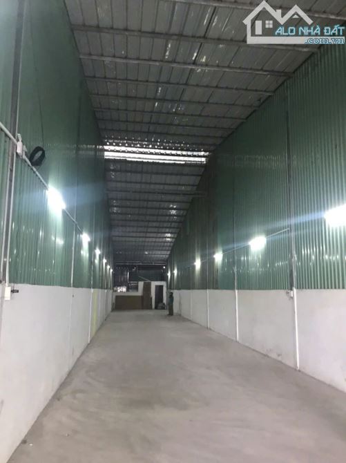 Cho thuê 250m2 có 200m2 kho đường xe container giá 10 tr/ tháng gần Vsip 1 - 1