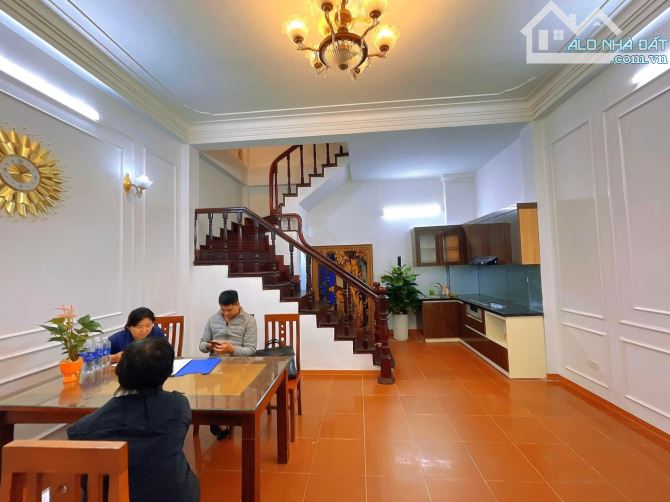 Duy nhất ! Hàng hiếm Đào Tấn 32m2, ngõ thông 4.5m, đẹp, ô tô dừng đỗ, KD, MT rộng 5.1m - 1