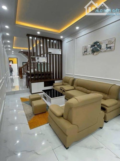 Bán nhà đẹp ô tô dừng đỗ ngày đêm Ngọc Thụy Long Biên 43m 5 tầng hơn 8 tỷ full nội thất - 2