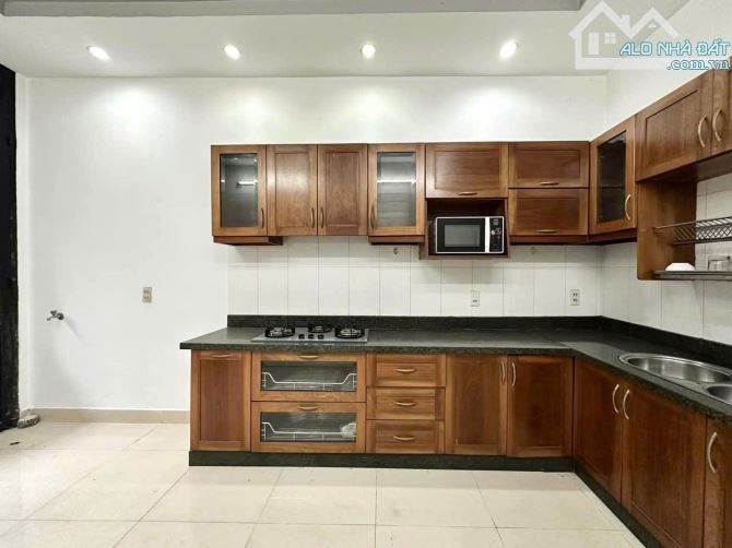 Hẻm nhựa Ô tô tránh - Lê Quang Định - 5 Tầng - 80m2 - chỉ 9,5 tỷ - 2