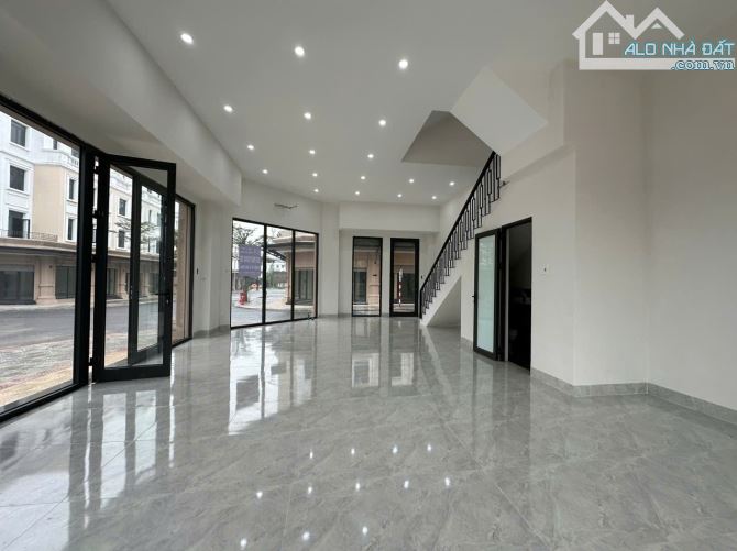 Cho Thuê Căn Shophouse 3 Mặt Tiền Giá Siêu nét - 3