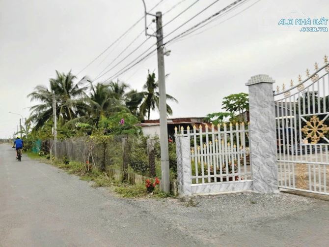 Hàng thơm, 147m2 đất thổ view kênh đường nhựa 6m cực đẹp - 3