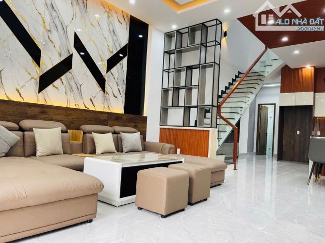 👉🏠 CUỐI NĂM BÁN NHANH NHÀ 3 TẦNG MỚI ĐẸP HOÀ XUÂN SÁT MẠC ĐĂNG DOANH Ở NGAY 6.4 TỶ - 5