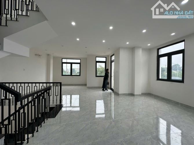 Cho Thuê Căn Shophouse 3 Mặt Tiền Giá Siêu nét - 6