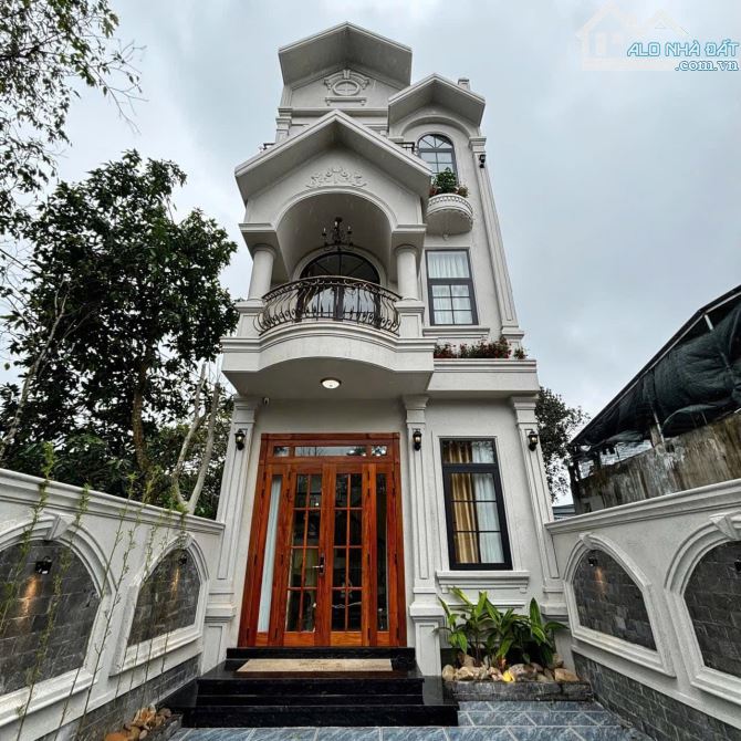 NHÀ VILLA 3 TẦNG MỚI XÂY TẠI QUẢNG TẾ, GẦN NHÀ MÁY NƯỚC