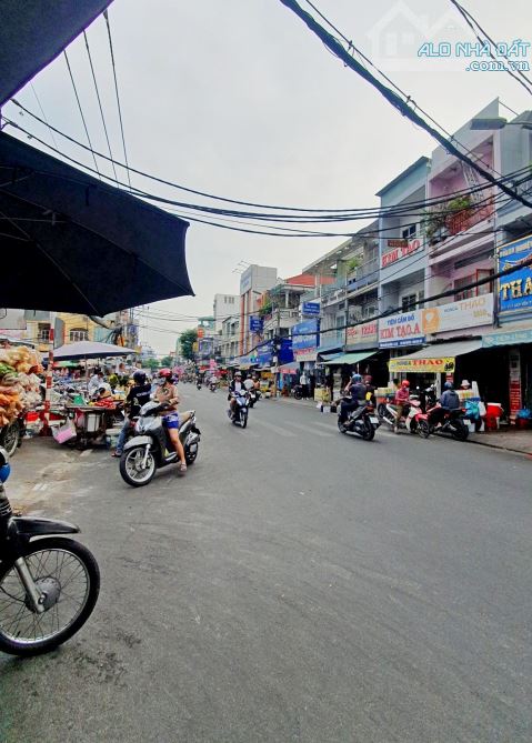 Mặt tiền ngay Nguyễn Thị Tần 7x20 nở hậu 12 chỉ 30 tỷ