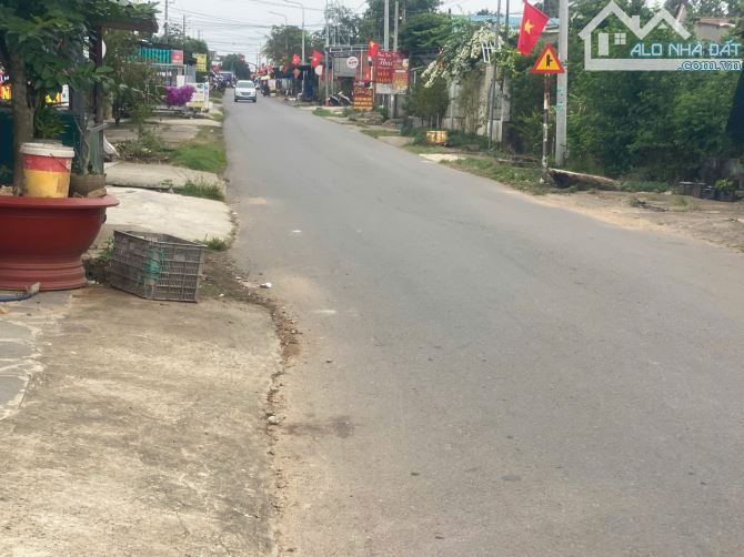 ban lô đất ở tại nông thôn 155m2 và 2,5 xào đất vườn nghĩ dưỡng,mặt tiền đường nhựa
