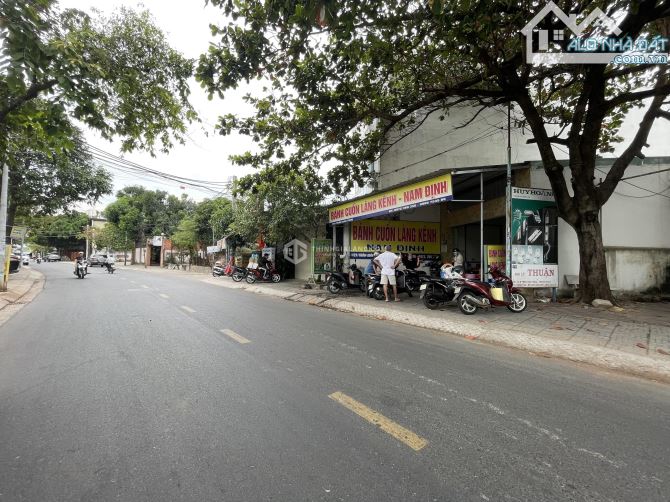 BÁN 2 CĂN NHÀ MẶT TIỀN TRẦN ANH TÔNG PHƯỜNG THẮNG NHẤT GIÁ HƠN 7 TỶ CHO MỖI CĂN