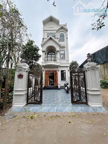 MỞ BÁN  SIÊU PHẨM VILLA QUẢNG TẾ