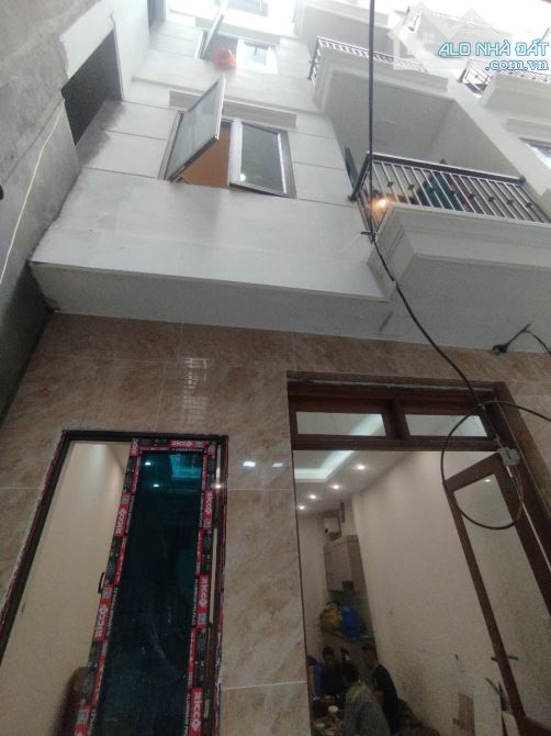 Cần Bán Nhanh 1 Căn 30m2, Xây Mới, Ngõ nông Tại Văn Trì Giá Hơn 4 tỉ