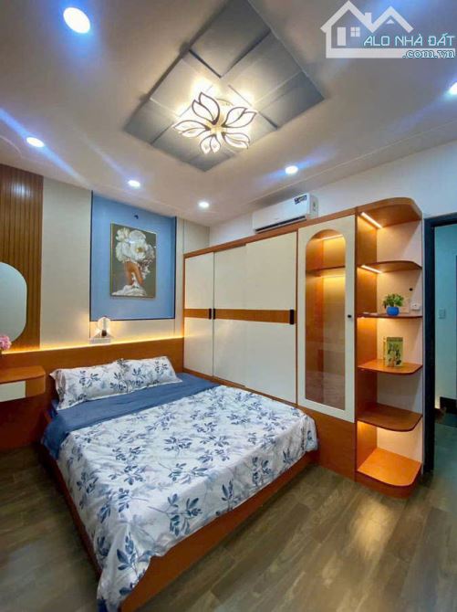 LÊN SÓNG NHÀ ĐẸP LUNG LINH NGAY QUANG TRUNG NGANG 4.05M DÀI 9.5M SỔ CN 38M² TRUNG TÂM P.10 - 10