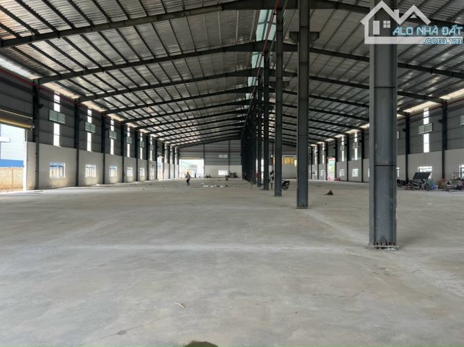 Cho thuê kho bãi mặt tiền quốc lộ 1a 4000m2 - 1