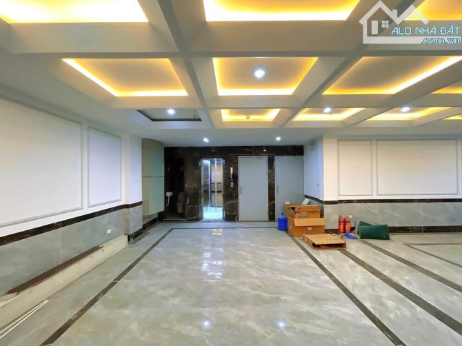 Tòa nhà Đường Kim Giang 110m2 x 7 Tầng MT 5.6m KD Dòng Tiền 1.5 tỷ/năm. Giá 35 Tỷ - 1