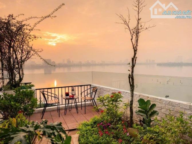 Bán tòa 10 tầng mặt phố Yên Hoa 256m2 kinh doanh 600 triệu/tháng view Hồ Tây - 1