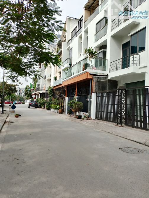 SIÊU PHẨM BIỆT THỰ FLC ĐẠI MỖ - ĐỐI DIỆN AONE HÀ ĐÔNG 98M,MT7M💸 23.5 TỶ - 1