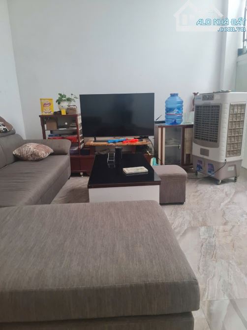 NHÀ MÊ MẶT TIỀN KINH DOANH HÙNG VƯƠNG: GIÁ 5,9 - 1