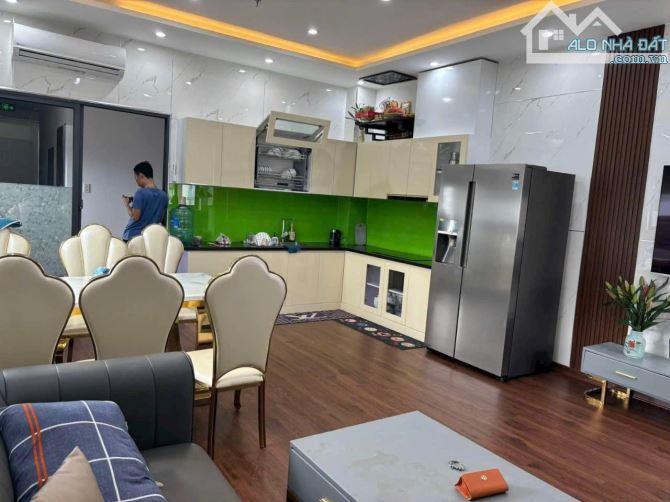 TÒA CHDV KHÁ ĐẸP ở gần PHẠM VĂN ĐỒNG và BIỂN MỸ KHÊ: 86m² 5mx17m - 5 TẦNG 9 CĂN - 1