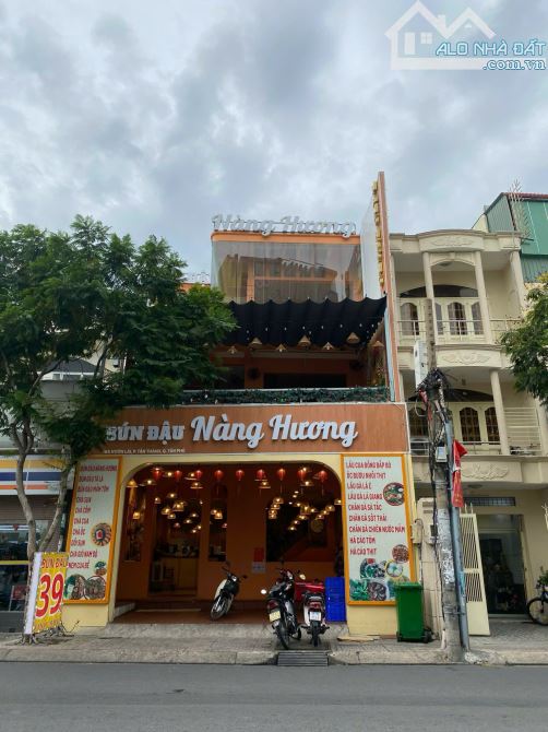 Nhà MTđoạn đẹp nhất Đường Vườn Lài, Tân Phú - DT: 8 X 18m, CN: 132m2 - 3 Tầng - 25.5 Tỷ - 2