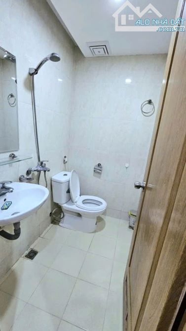 Căn duy nhất tại kiệt Lâm Hoành 3 tầng 65m2 giá chỉ nhỉnh 4 tỷ - 2