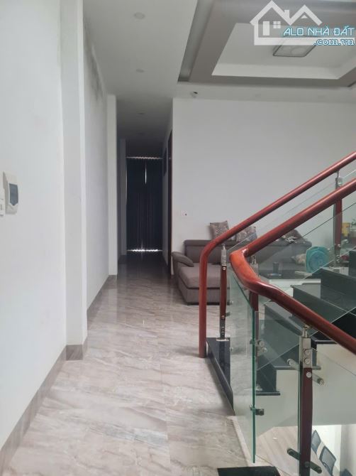 NHÀ MÊ MẶT TIỀN KINH DOANH HÙNG VƯƠNG: GIÁ 5,9 - 2