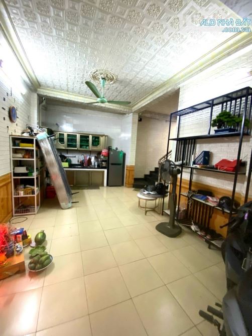 46m2 Vân Đồn , Vài bước chân ra mặt Phố Ô Tô đua - 2