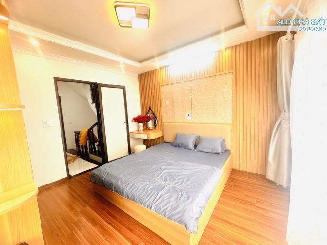 NHÀ - MINH KHAI - 35M² - 4 TẦNG - HƠN 5 TỶ NGÕ RỘNG - THÔNG CÁC NGẢ - CHỦ TẶNG LẠI TOÀN - 2