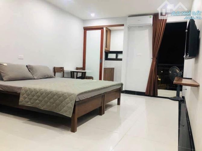 Ngọc Thuỵ, Long Biên, Hà Nội 	•	Giá thuê: 10 triệu/tháng 	•	Diện tích: 44 m² 	•	Số tầng: 5 - 3