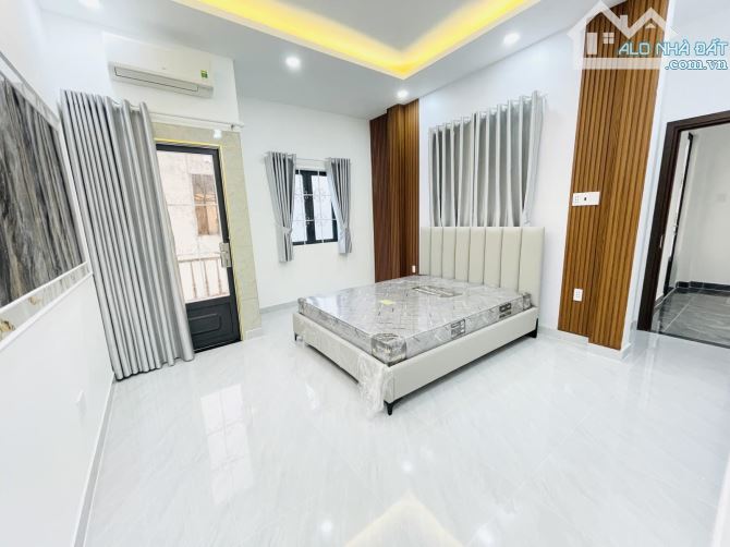 Quận 7 - Đường trần xuân soạn - P. Tân Hưng - Biệt thự mini ngang 8m 3 tầng - Nhỉnh 6 Tỷ - 3