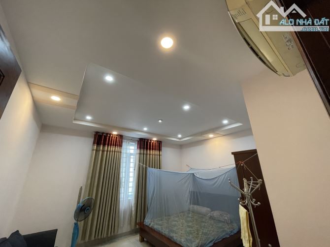 Bán gấp nhà KDC Him Lam giáp Linh Tây TĐ, 95m2, 3 tầng, 5pn, chỉ nhỉnh 9 tỷ - 4