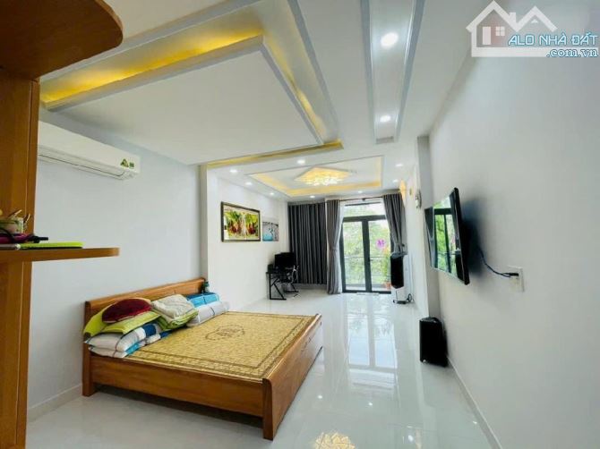 NHÀ 3 TẦNG SIÊU ĐẸP, MẶT TIỀN ĐƯỜNG, 110M2 CÁCH CHỢ THỦ ĐỨC 1 PHÚT - 4