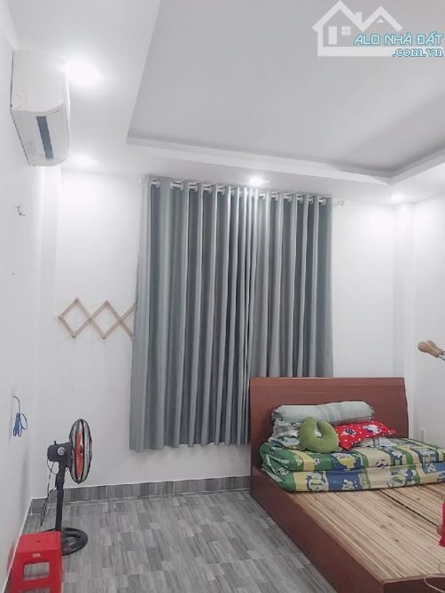 NHÀ BÌNH TRỊ ĐÔNG 3 TẦNG 72M2 HẼM 8M GẦN MẶT TIỀN CHỈ 6 TỶ 18 - 4