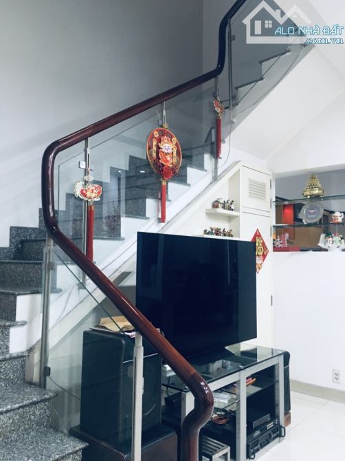 Bán nhà khu Đồng Diều P.4 Quận 8 : + Ngang 6m x 18m - 4