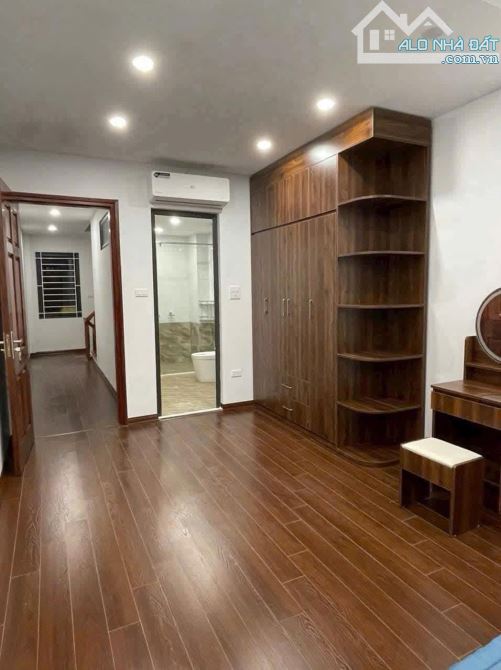 BÁN NHÀ  KHU PHÂN LÔ NGỌC THỤY. 43M2 X5T, NHÀ MỚI, HAI THOÁNG  ÔTÔ  ĐỖ CỬA NGÀY ĐÊM - 5