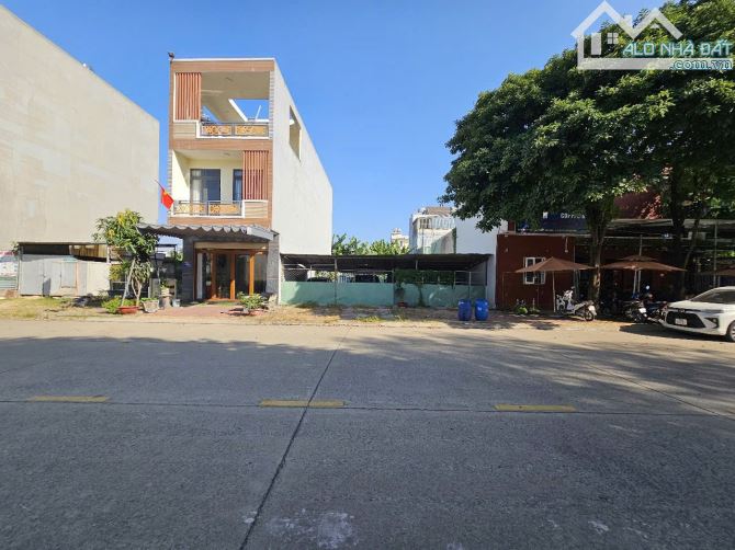 Đất mặt tiền kinh doanh gần ngã tư 550, 95m2 ngang 5x19m full thổ cư, 1956 Dĩ An