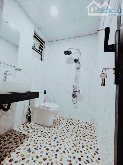 ( DUY NHẤT 1 CĂN) CĂN HỘ 3PN/72M2 Ở TP GIAO LƯU, VỚI NỘI THẤT ĐẦY ĐỦ. CHỈ NHỈNH 4 TỶ.