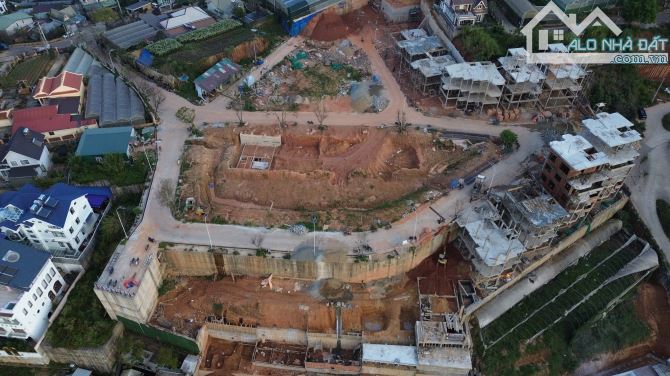 Khởi công khu biệt thự khép kín có bảo vệ khu riêng đẳng cấp Đà Lạt ,vị trí đồi cao view đ