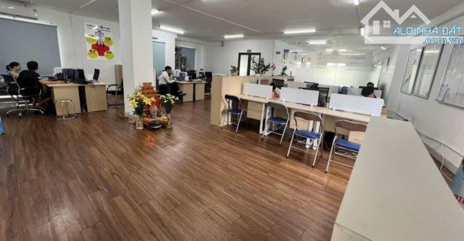 Cho thuê văn phòng 25m 4 triệu. 95m 12 triệu. Tòa nhà văn phòng Phố Lương Đình Của - 10