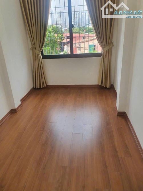 Cho thuê nhà ngõ 124 Vĩnh Tuy- Hai Bà Trưng DT 25m2 x5 ,3PN giá 10tr - 1