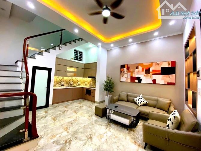 ĐỘI CÂN, BA ĐÌNH. 50M2 6 TẦNG MT 4.2M GIÁ 8.5 TỶ- THANG MÁY- NHÀ MỚI ĐẸP- FULL NỘI THẤT - 1
