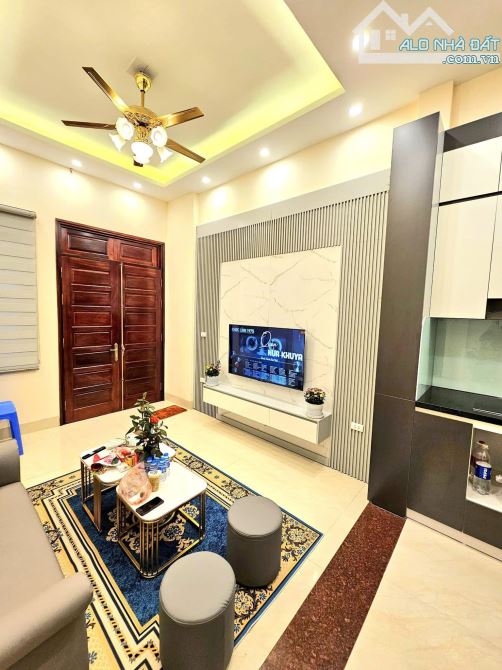 Dân xây phố NAM TỪ LIÊM- TẠI CẦU DIỄN  - 36m2 x 3mt - Ô TÔ - SỔ VUÔNG A4 - CHỈ 5 TỶ 5 - 3
