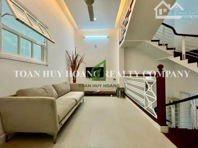 Cho thuê nhà gần Vincom 4PN full nội thất hiện đại giá rẻ-TOÀN HUY HOÀNG - 2