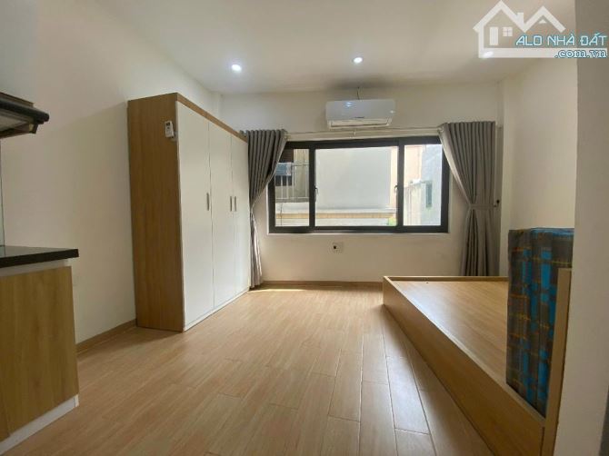 Bán toà căn hộ dịch vụ, 11 phòng kinh doanh phố Trần Khát Chân