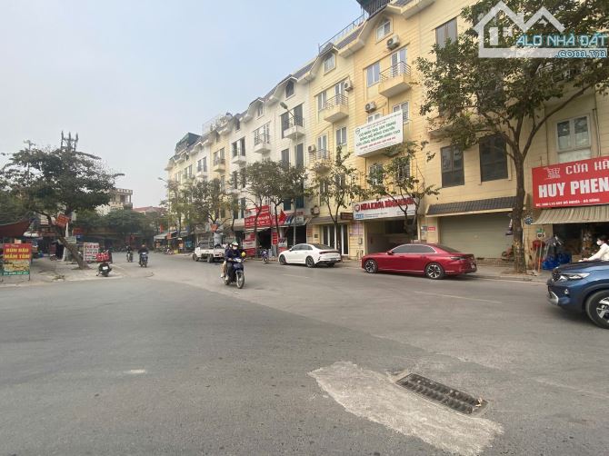 Bán đất Yên Nghĩa ô tô tránh view hồ kinh doanh, gần V.Đai 4, Đ.Học Fenika, 50m, hơn 7tỷ - 2