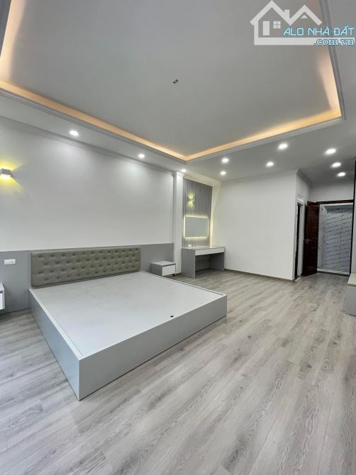 Bán nhà KPL 385 HOÀNG QUỐC VIỆT - Cầu Giấy - 50m2 , 6t thang máy , ôtô vào nhà, kinh doanh - 3