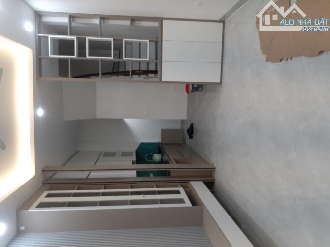 🏡Nhà Phố Dương Quảng Hàm - Cầu Giấy 35m2 - 5 tầng mt 3.5 mét nhỉnh 9 Tỷ - Nhà mới đón tết - 3