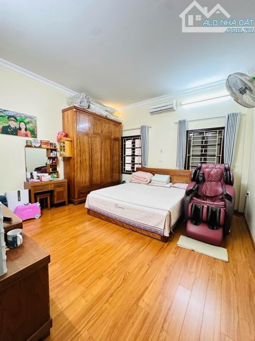 NGUYỄN HOÀNG TÔN - Ô tô- 2 thoáng- Phân lô- 5 tầng - 62m2 - 15,5 tỷ - 4